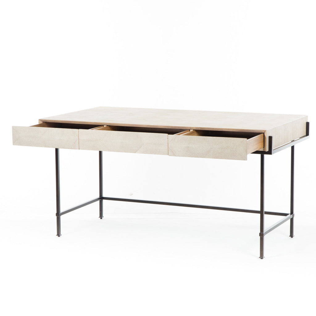 Cloey Desk