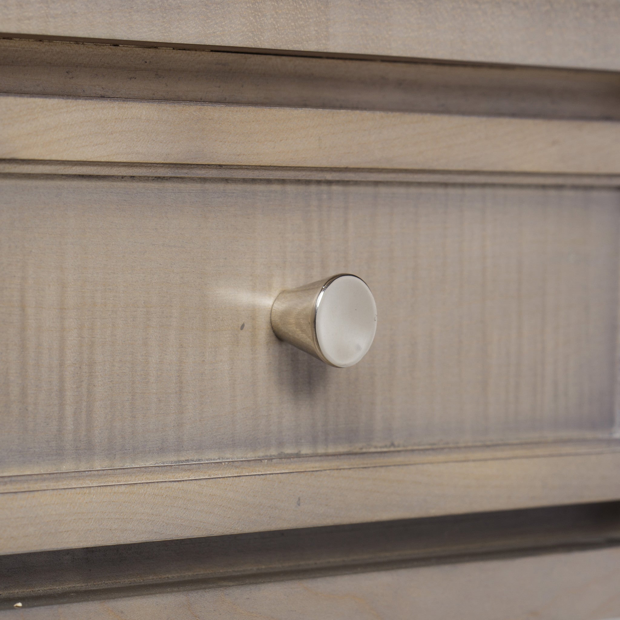 Light / Fixed Drawer