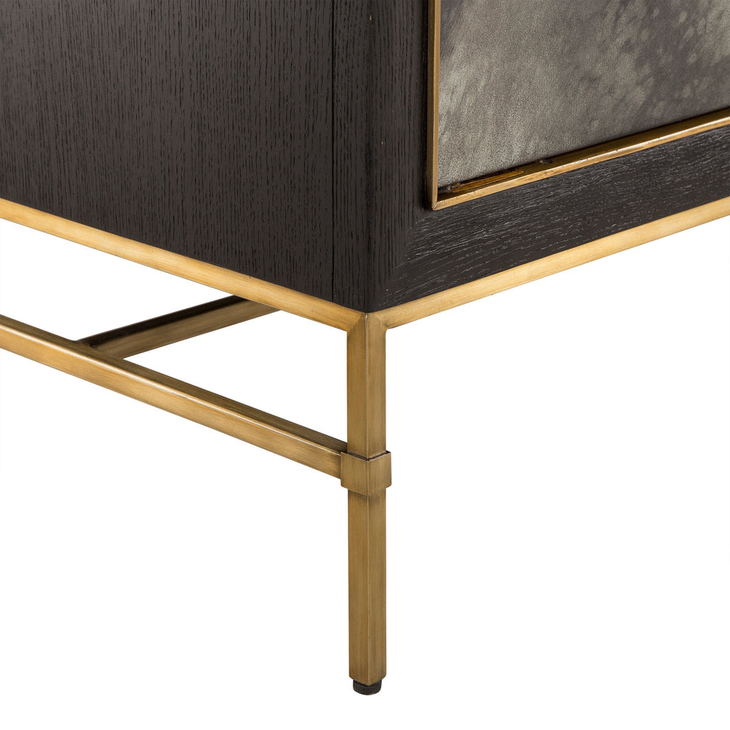 Levi Credenza