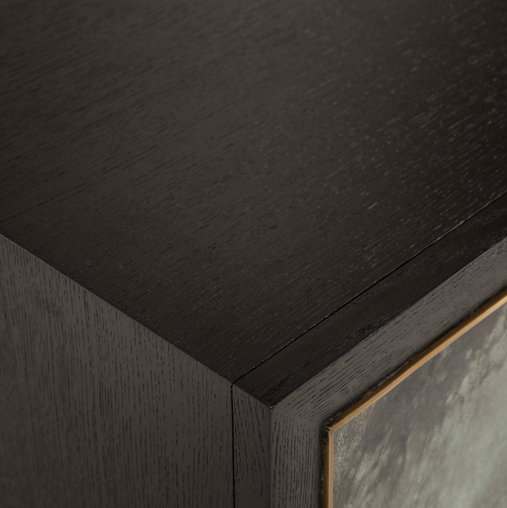 Levi Credenza