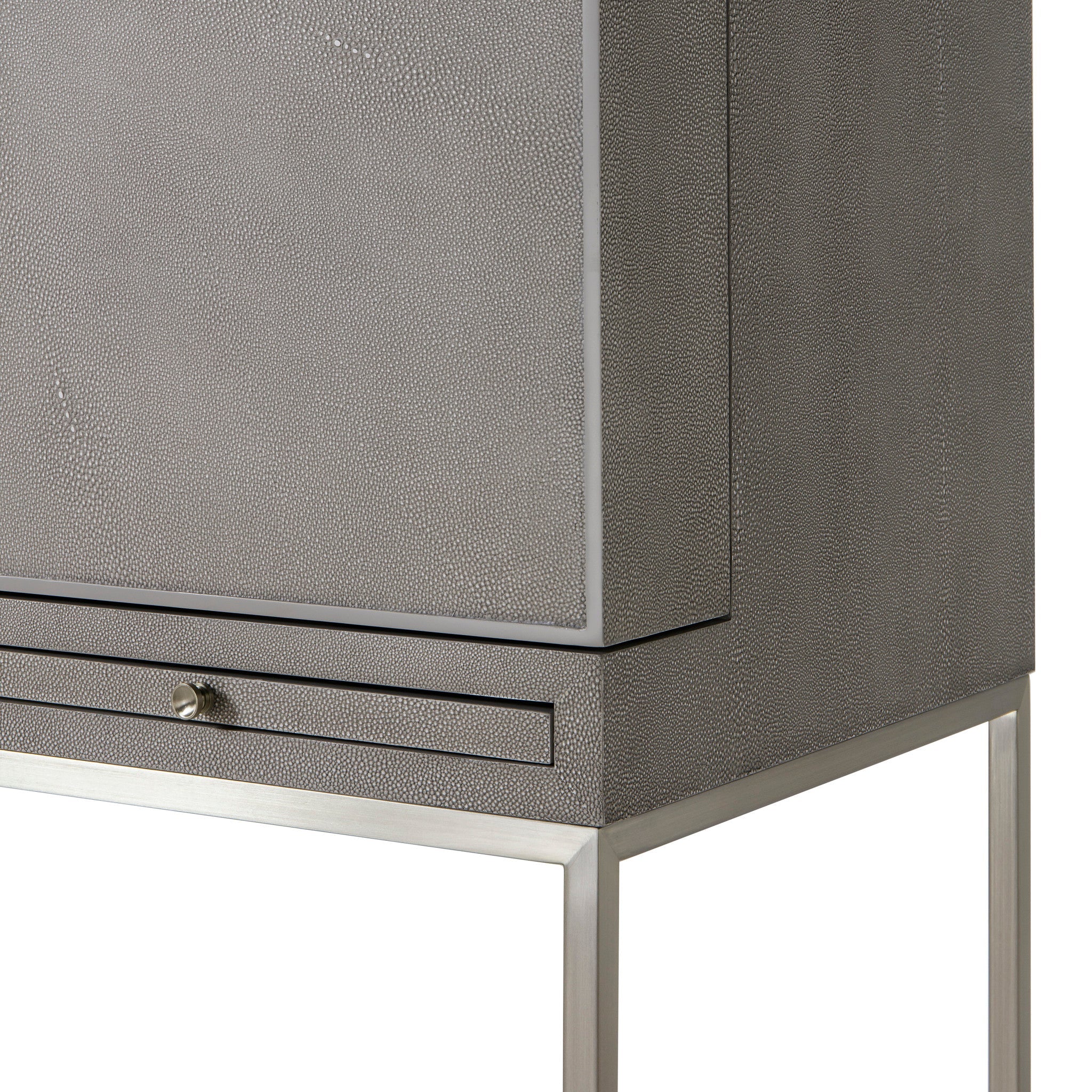 Fog Faux Shagreen / Brushed Pewter
