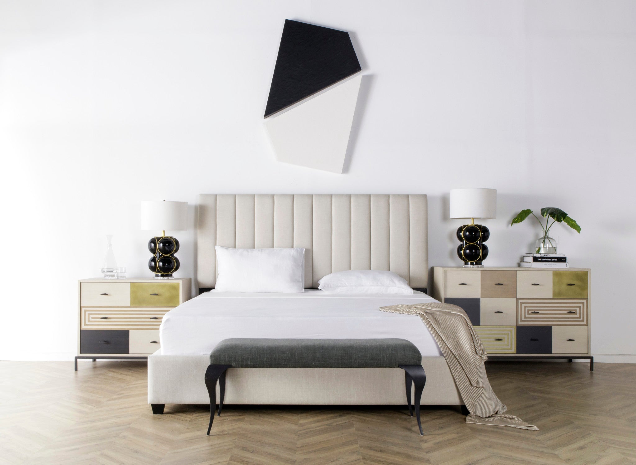 Black / Gold / 120v US