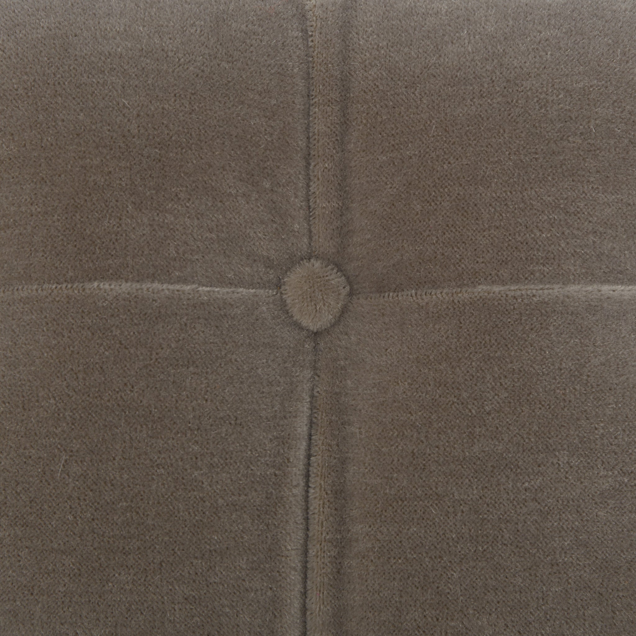 Vinci Arm Chair - Vic Stone