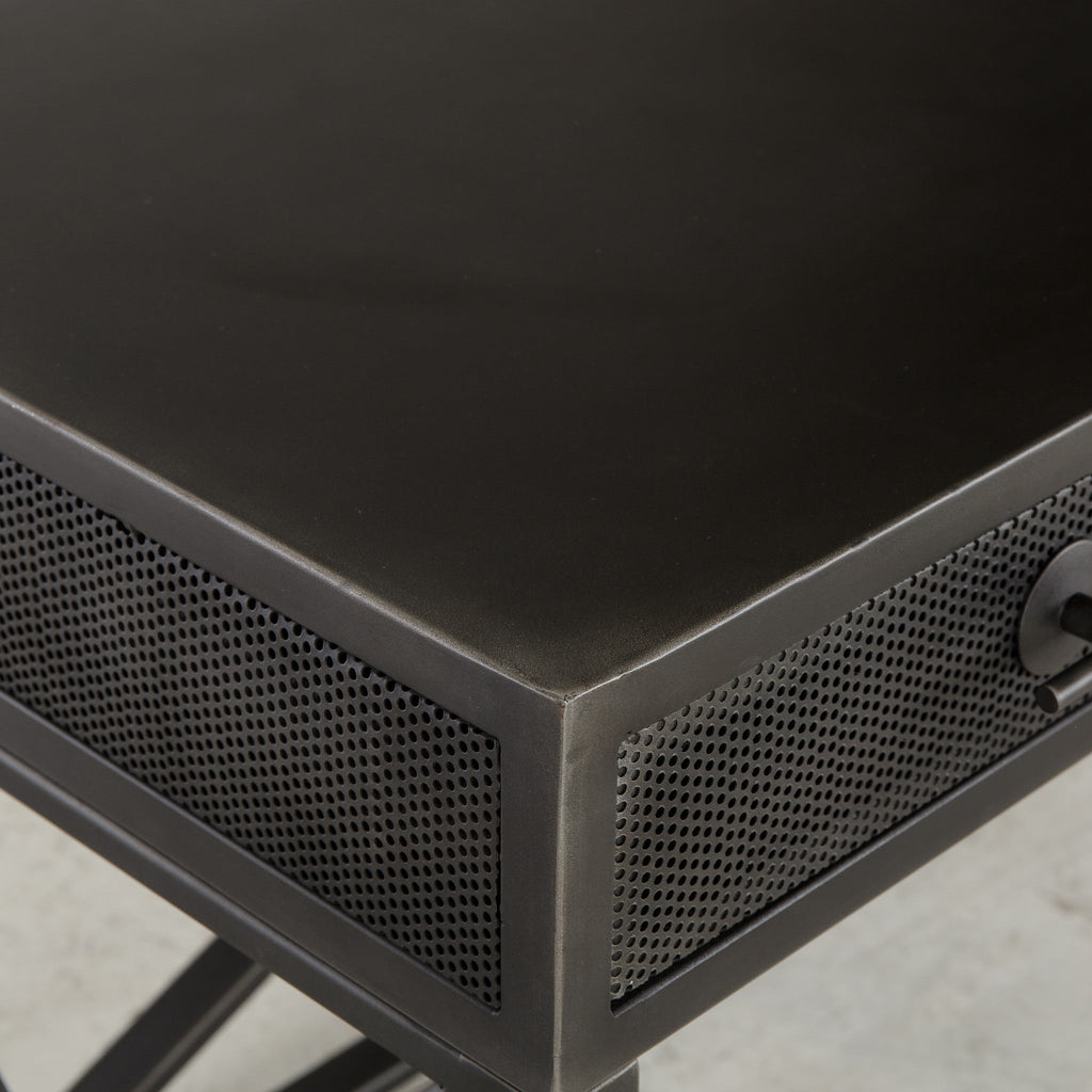 Deleon Desk