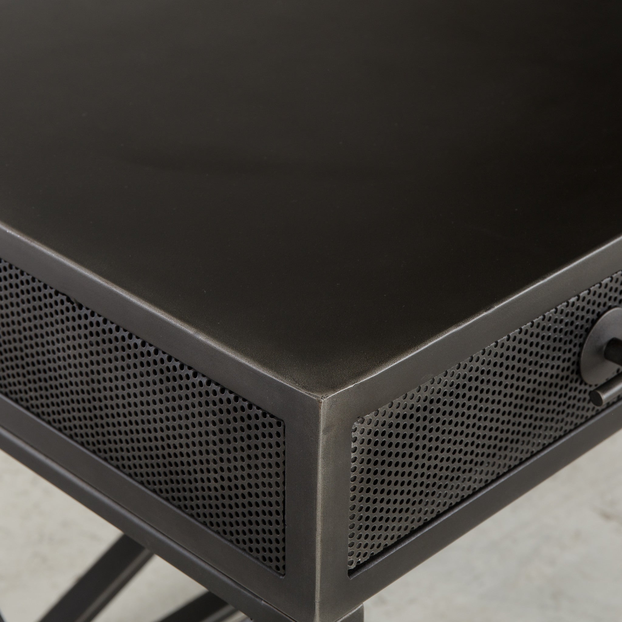 Deleon Desk