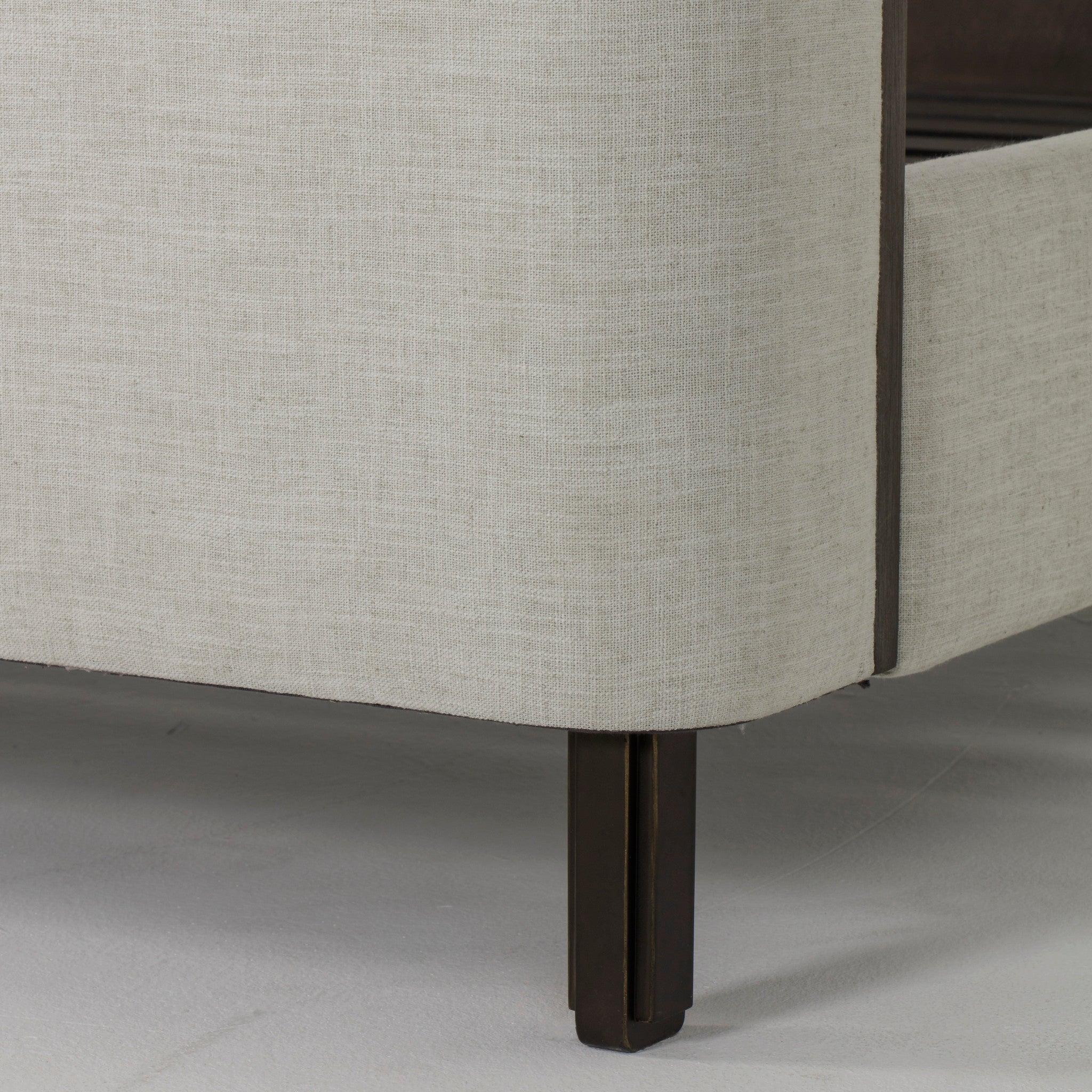 Ripley Bed - Brown