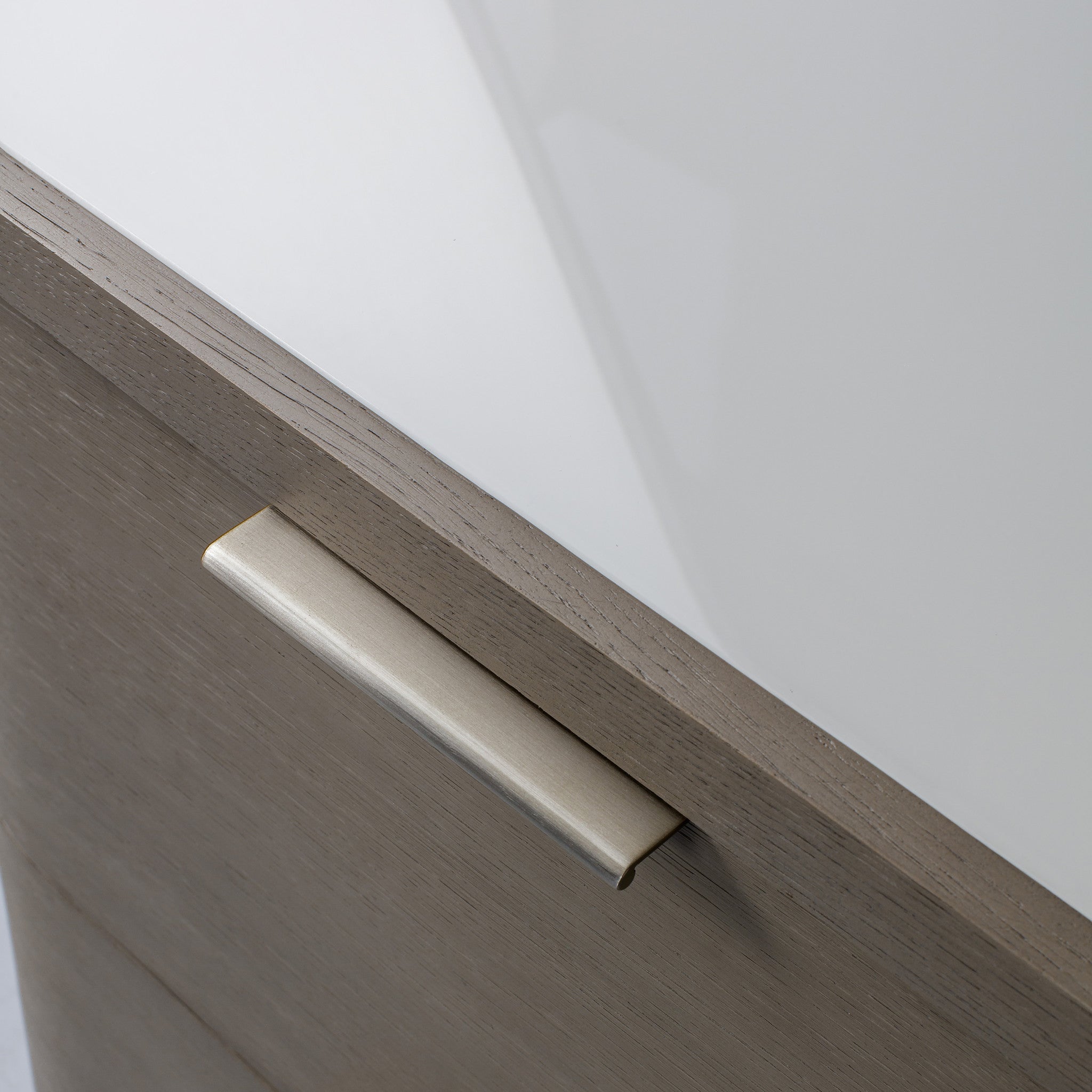 Hampstead Nightstand - 3 Drawer