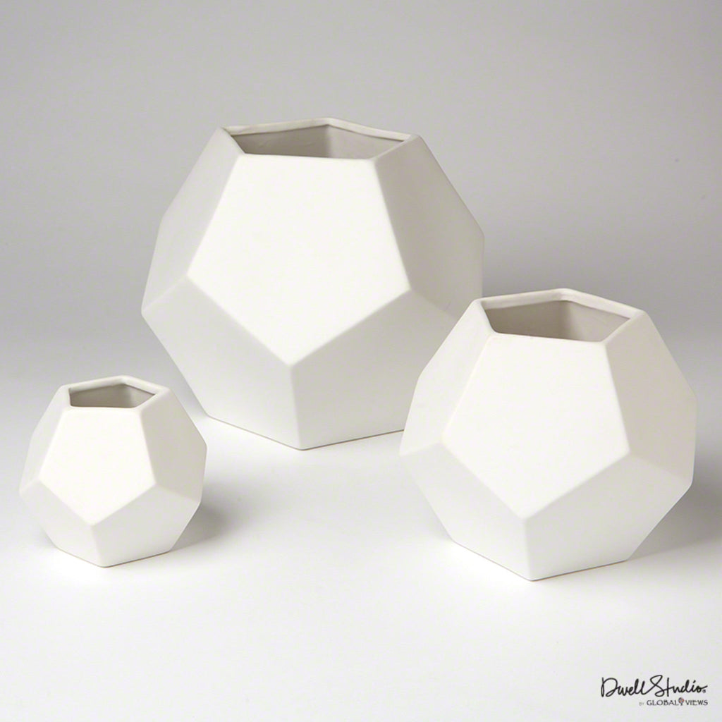 Small - 4.5" W x 4.5" D x 4" H