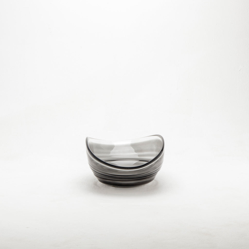 Small - 11" W x 18" D x 7" H