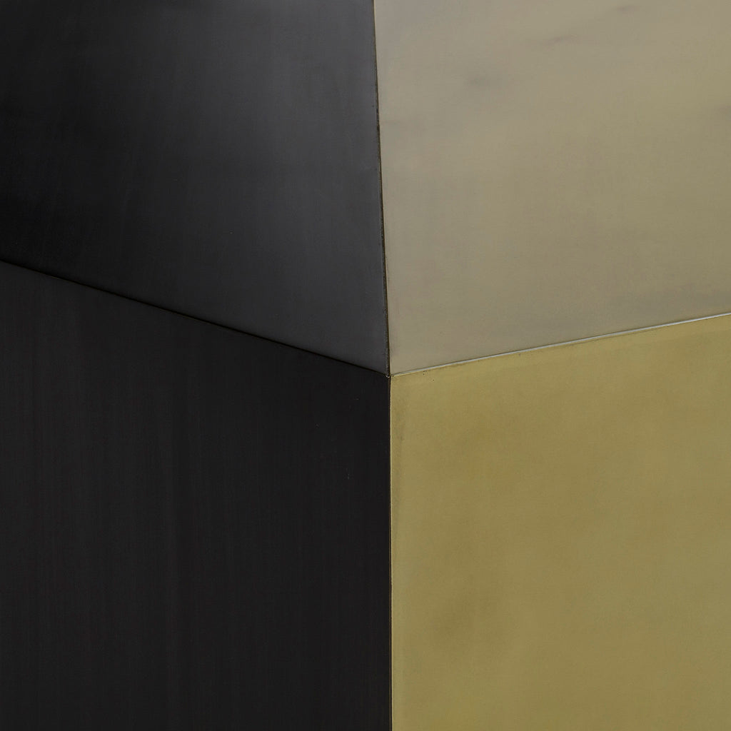 Small - 40" W x 18" D x 30" H