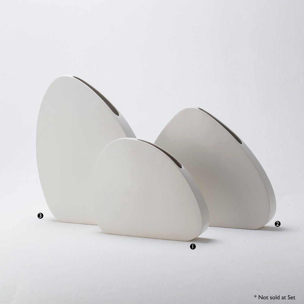Pebble Ceramic Vase - White