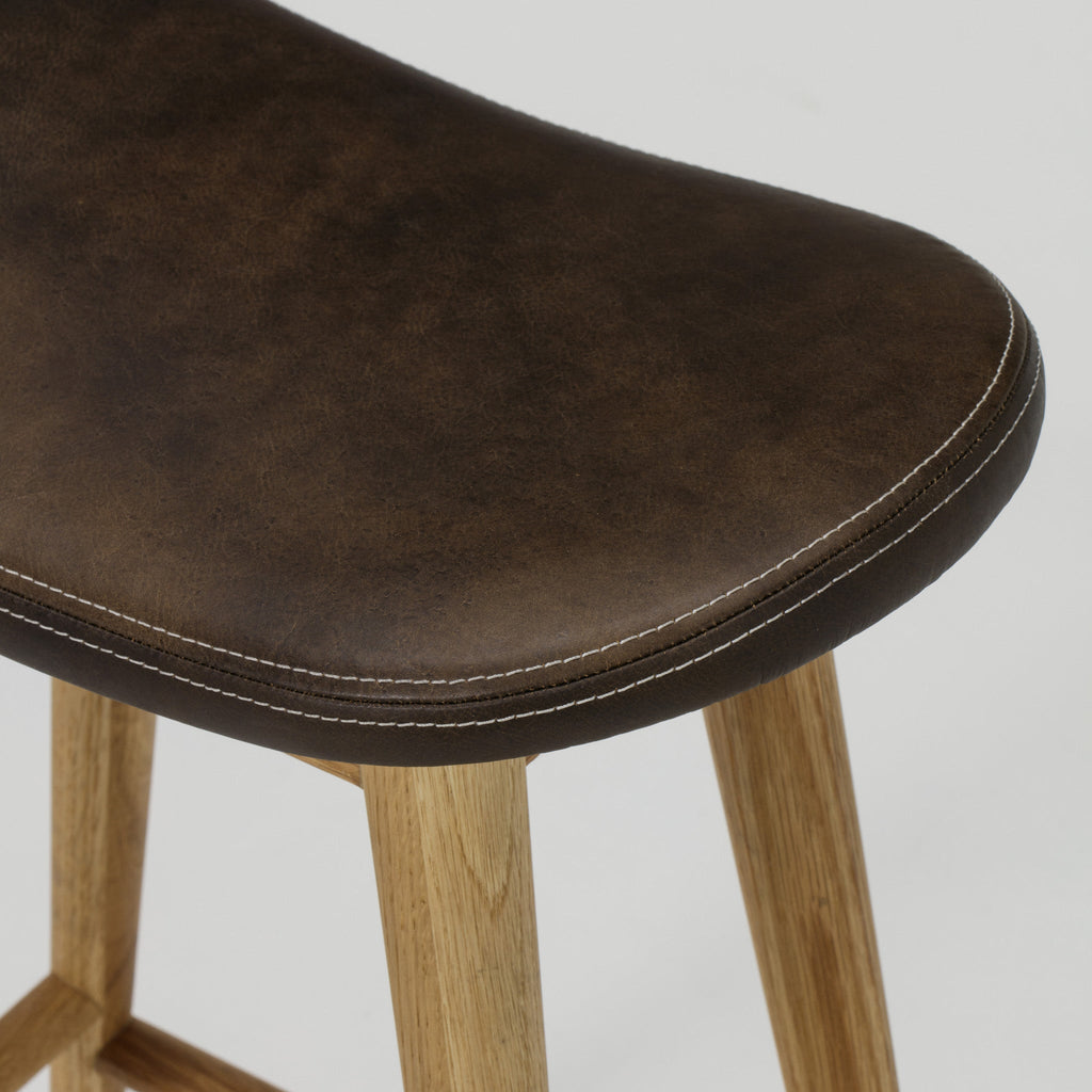 Natural Oak with Antique Espresso Leather