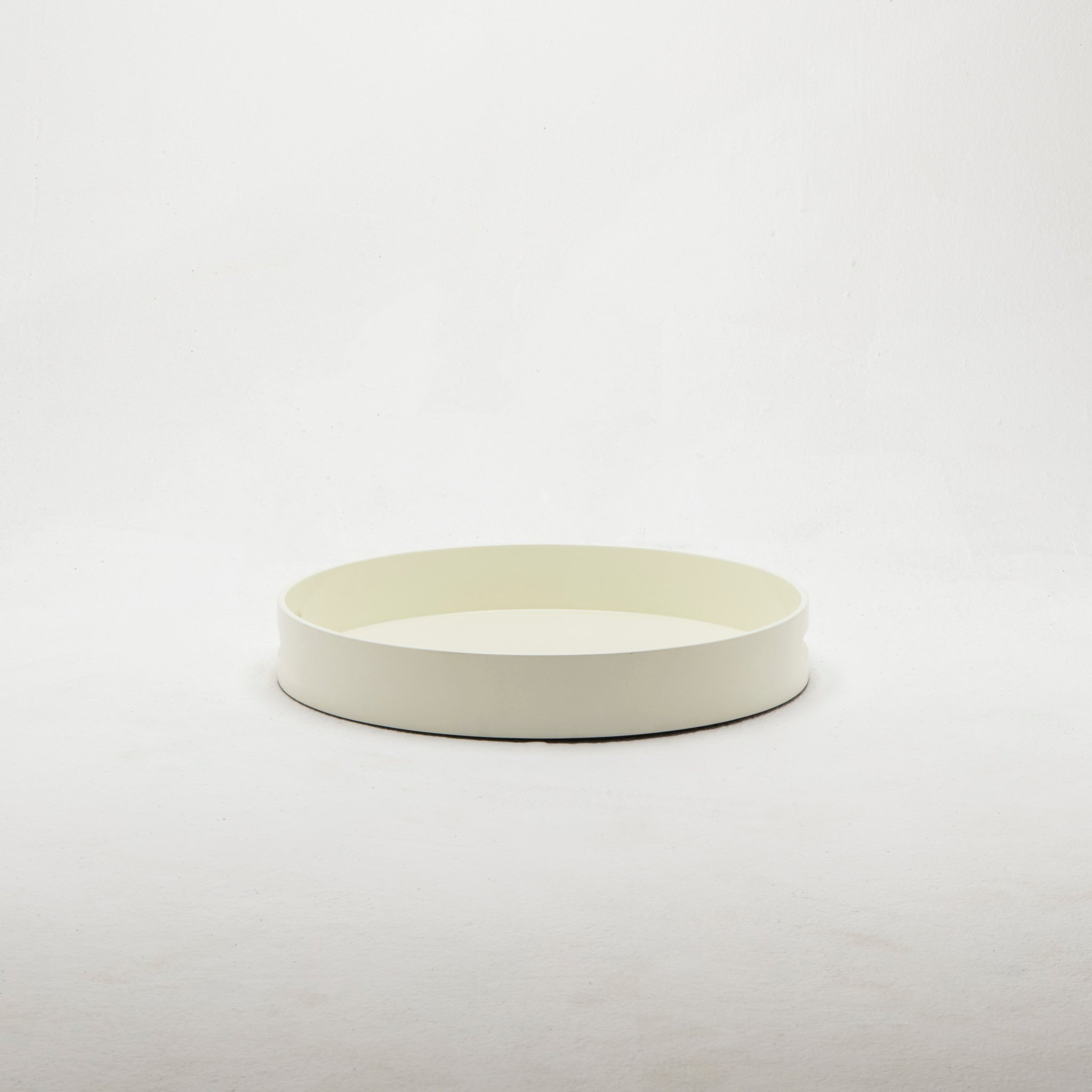 Small - 16" W x 16" D x 2.5" H