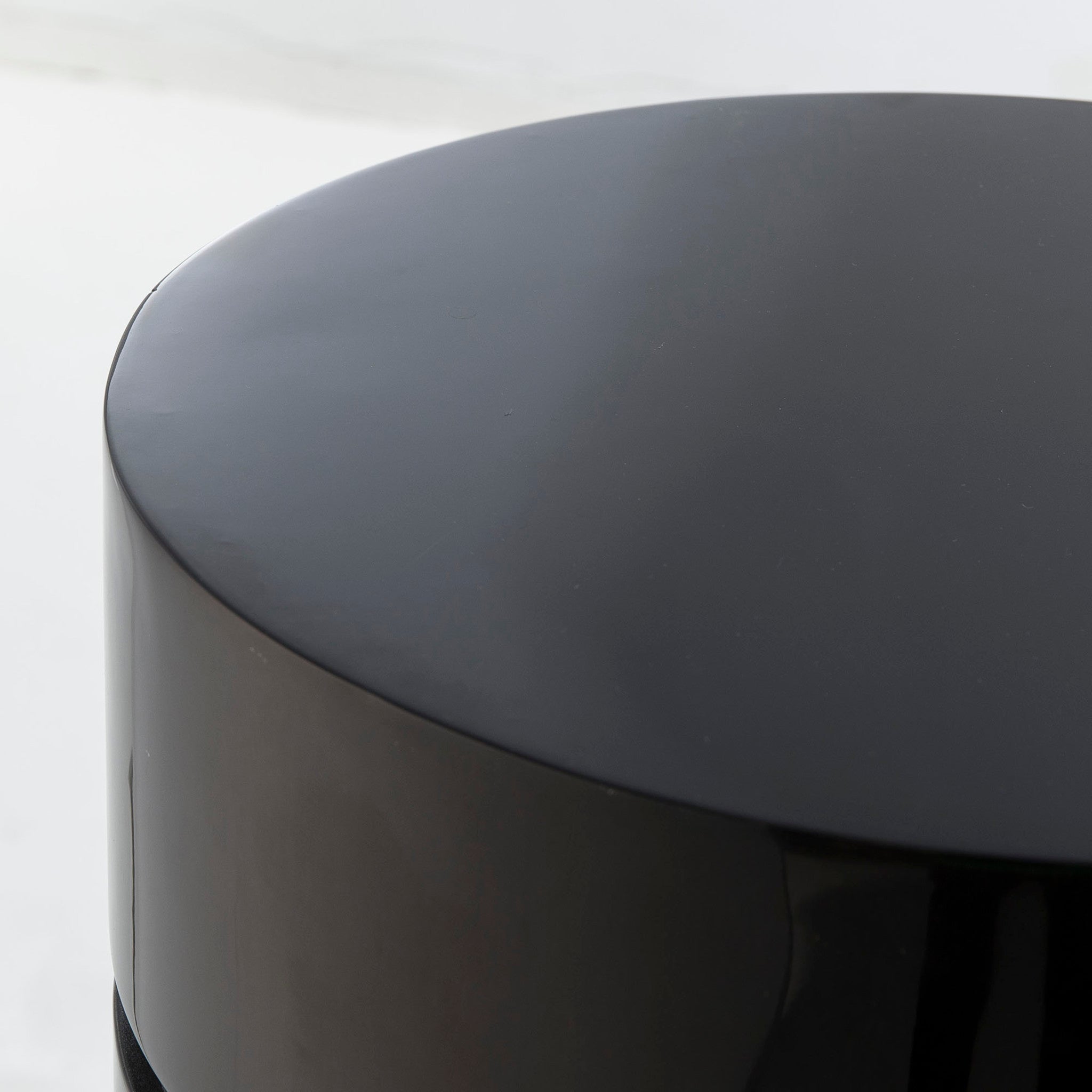 Morrison Ottoman - Round / Black Lacquer