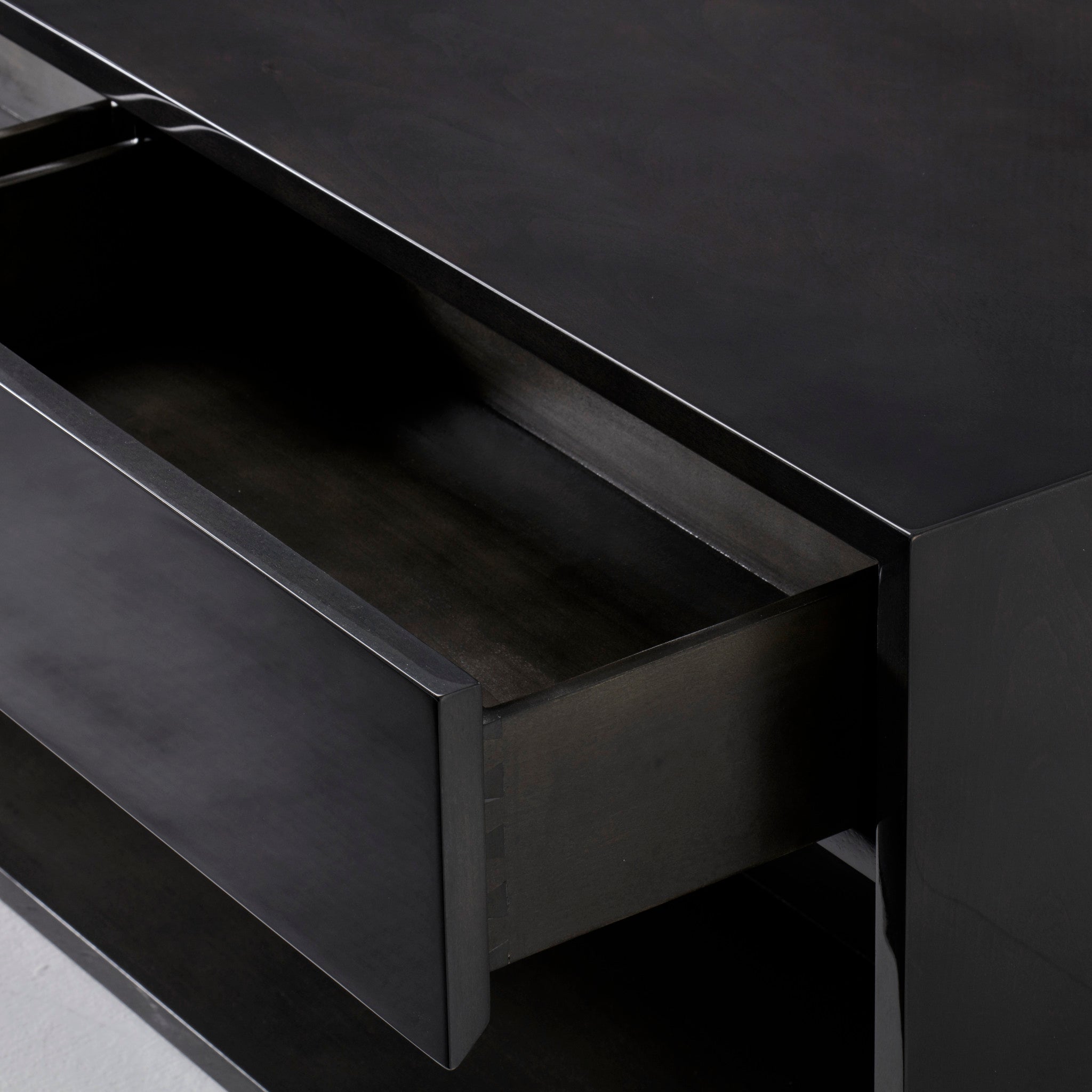 Arnaud Media Unit