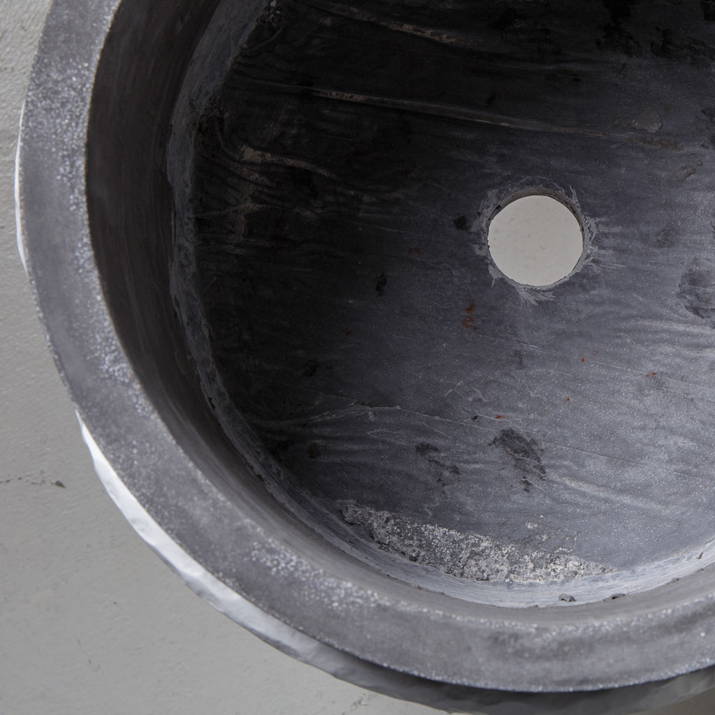 Avalon Round Planter